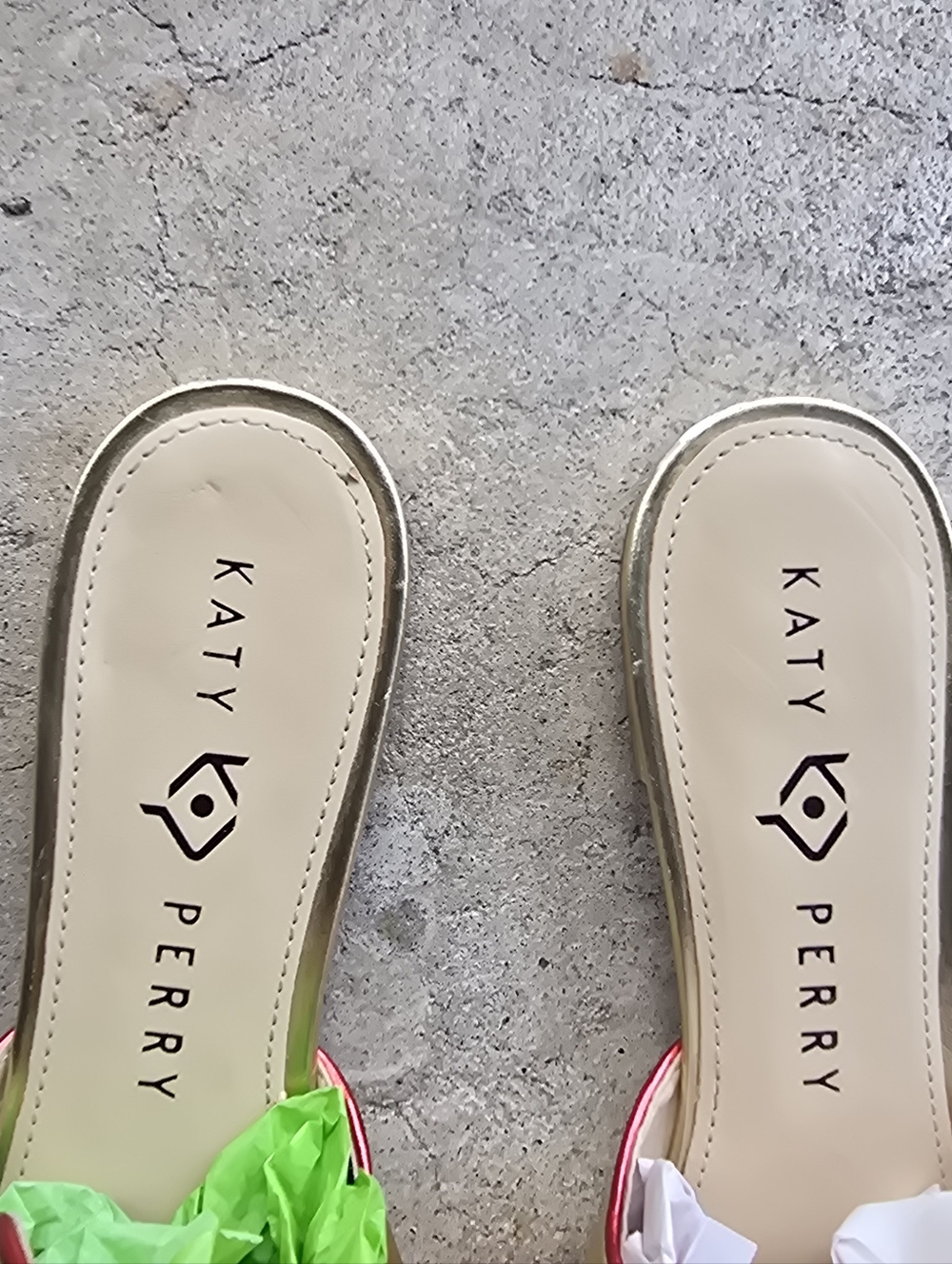 Katy Perry Women's the Stephanie Mule Flat Shoes Gold Red Size 9M Gift BOW - Picture 4 of 4